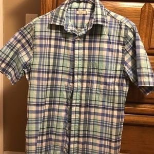 Springy men’s plaid button down shirt